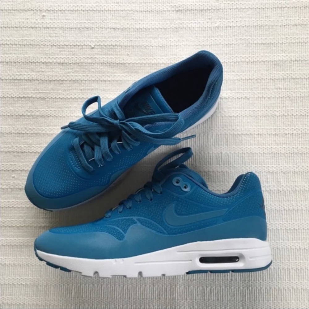 Nike air max womens 5
